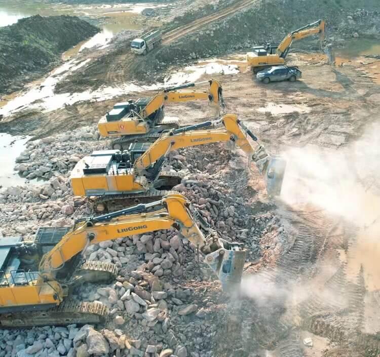 柳工挖掘机打破了他对国产品牌的偏见！